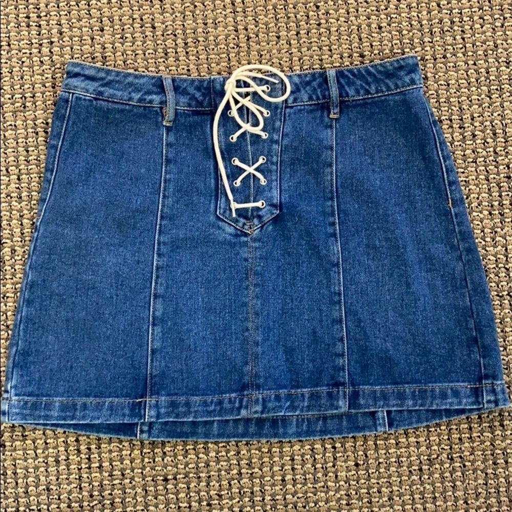 Women’s Kendall & Kylie Lace up Denim Mini Skirt Size 28